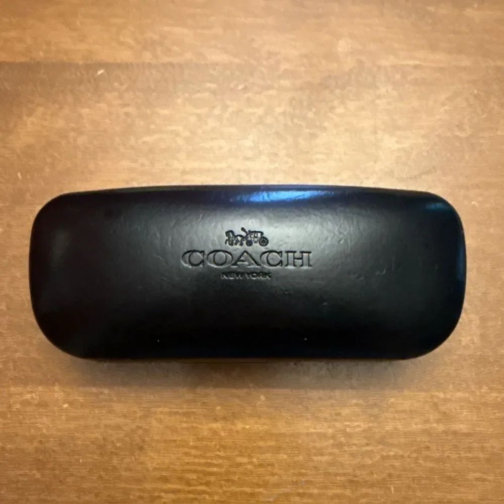 Coach New York Black Hard Sunglasses Case Clamshell With Felt Lining Snap Shut